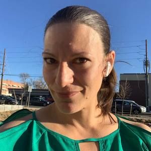 Meet your Posher, Claudia